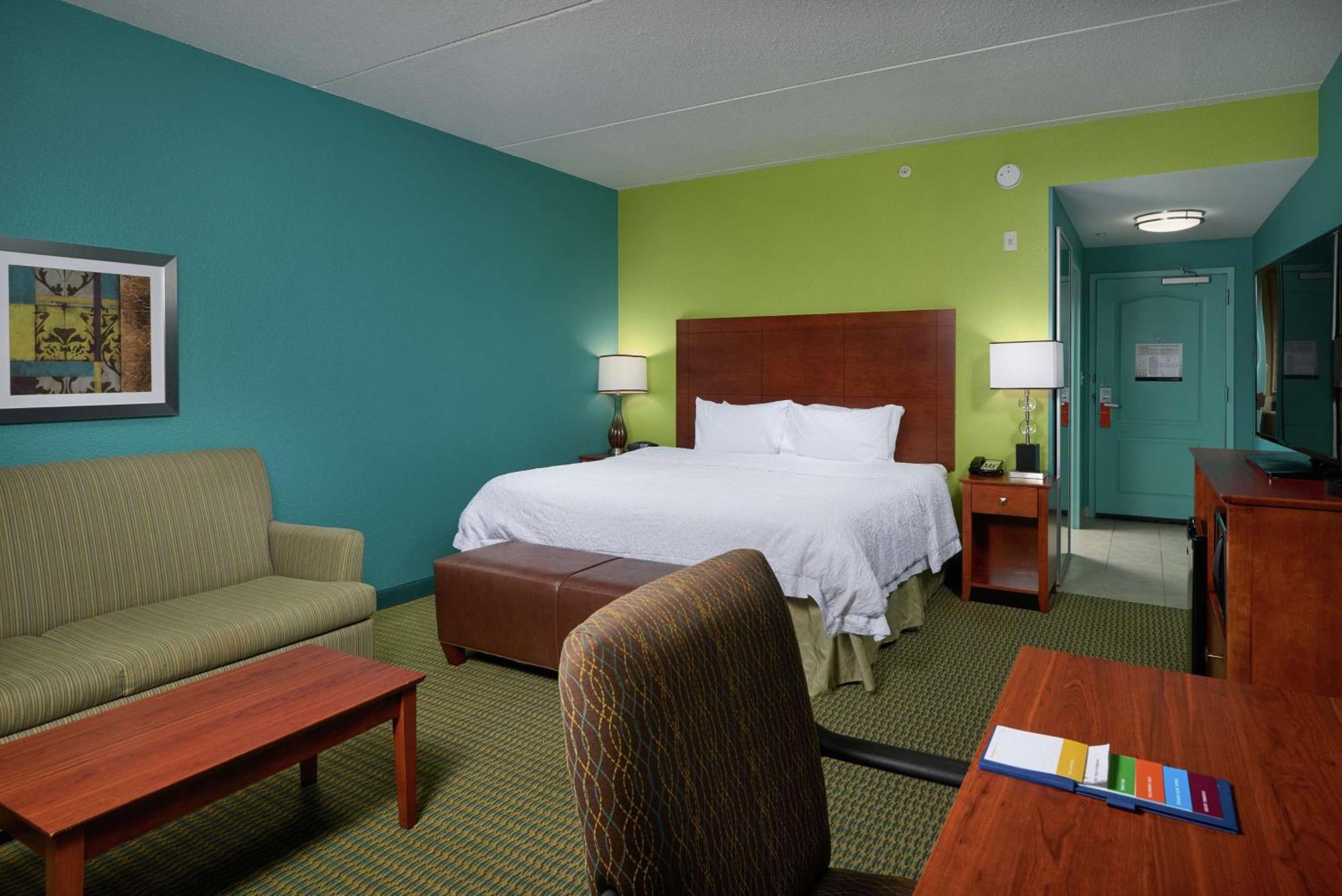 Hampton Inn Bermuda Run / Advance Экстерьер фото