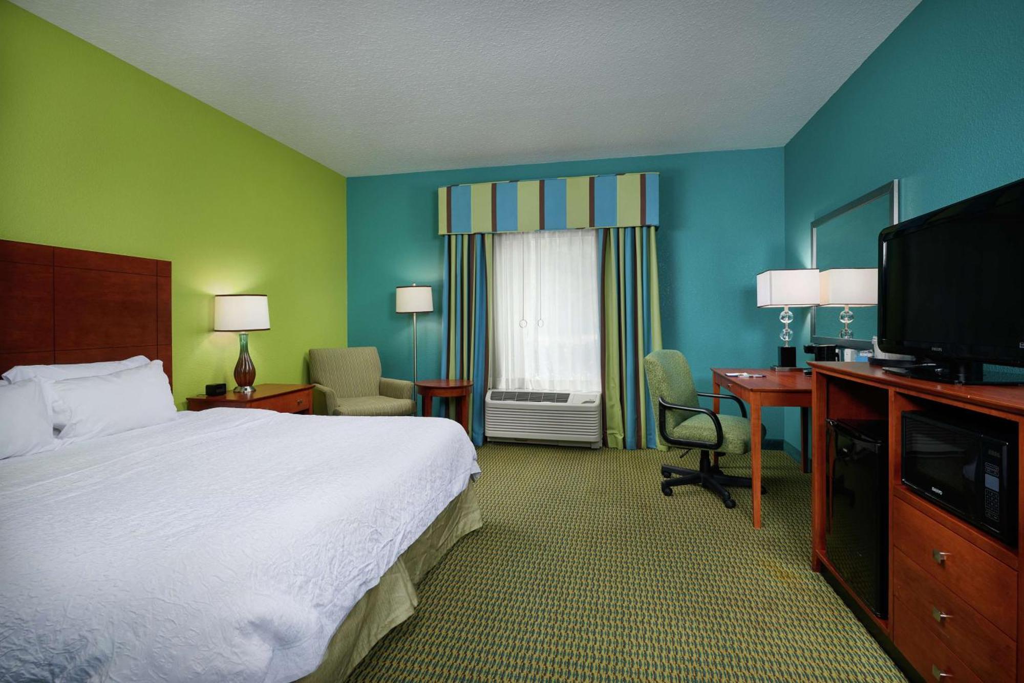 Hampton Inn Bermuda Run / Advance Экстерьер фото