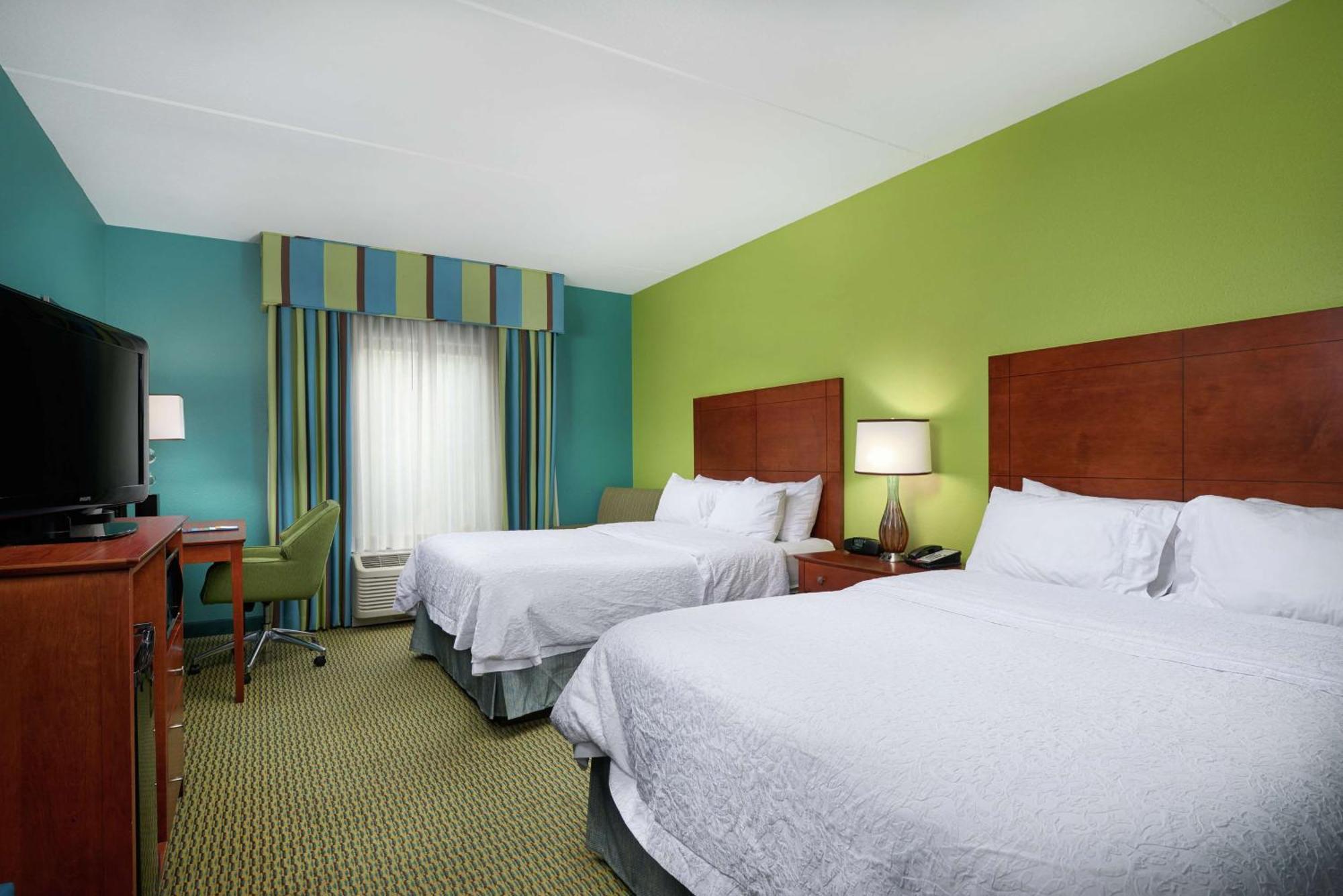 Hampton Inn Bermuda Run / Advance Экстерьер фото