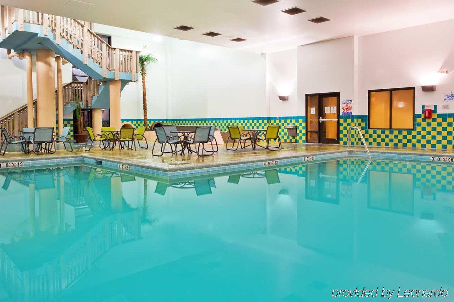 Hampton Inn Bermuda Run / Advance Экстерьер фото